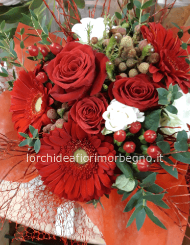 Bouquet fiori tonalita del rosso