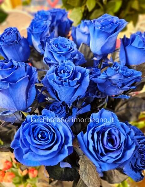 Bouquet con 5 rose blu 